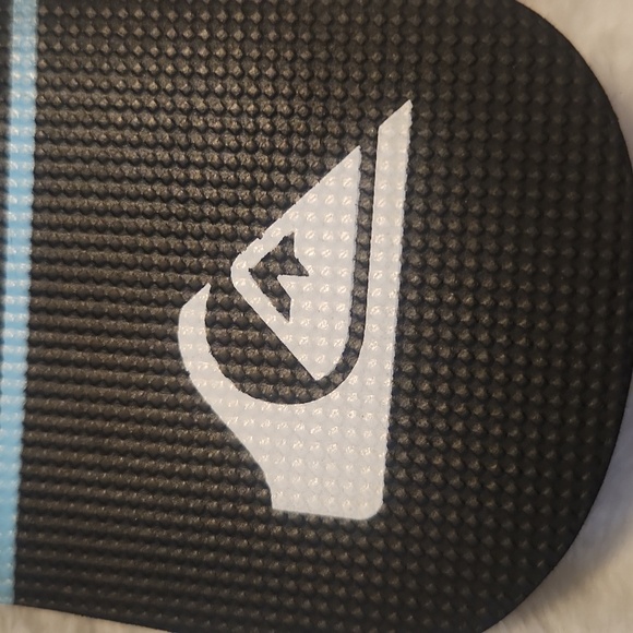 EUC Quiksilver Womens Black and Blue Flip Flops Size 7 - Picture 4 of 4